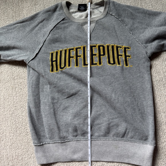 Hufflepuff sweatshirt - Picture 4 of 10